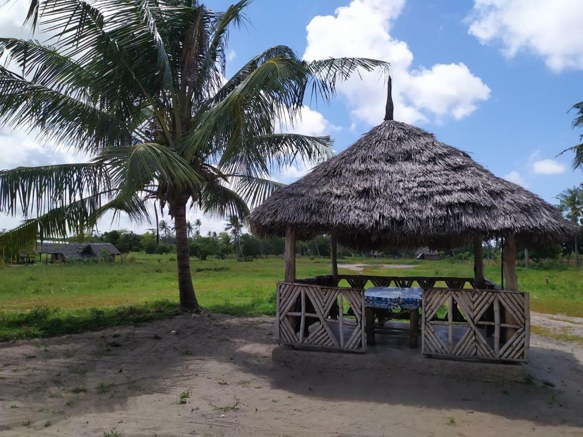 Mida Creek Nature Camp Watamu Exteriör bild