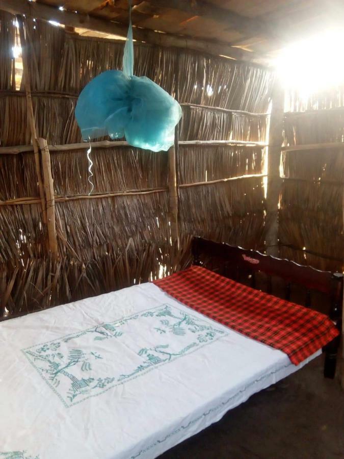 Mida Creek Nature Camp Watamu Exteriör bild