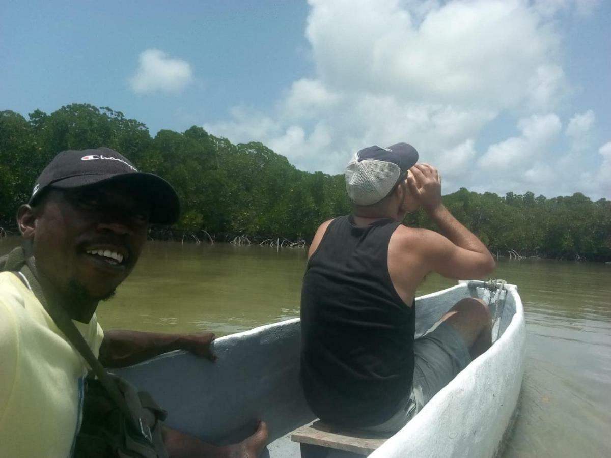 Mida Creek Nature Camp Watamu Exteriör bild